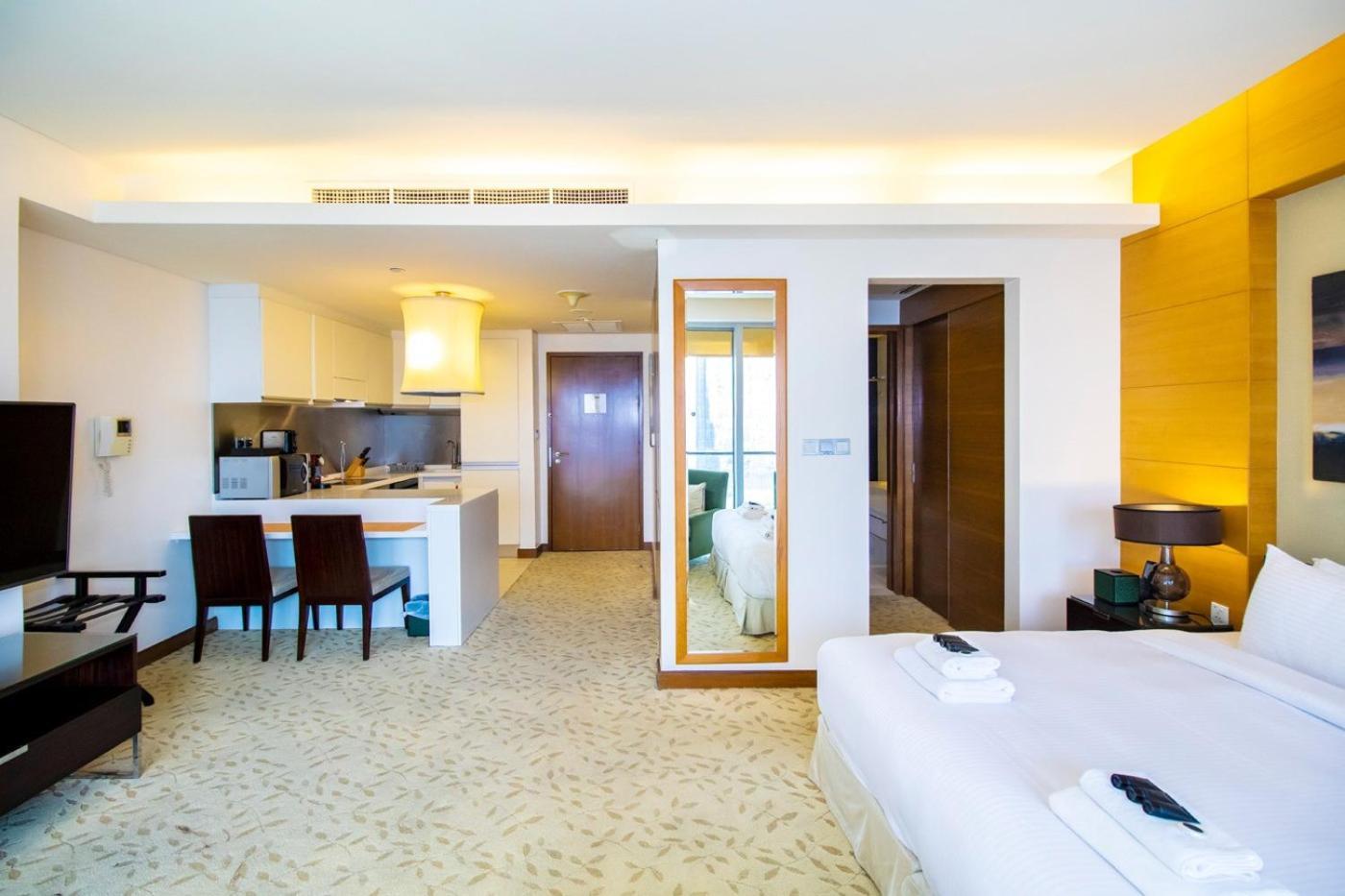 Apartment Emaar Fashion Avenue With Burjkhalifa View 24 Dubai