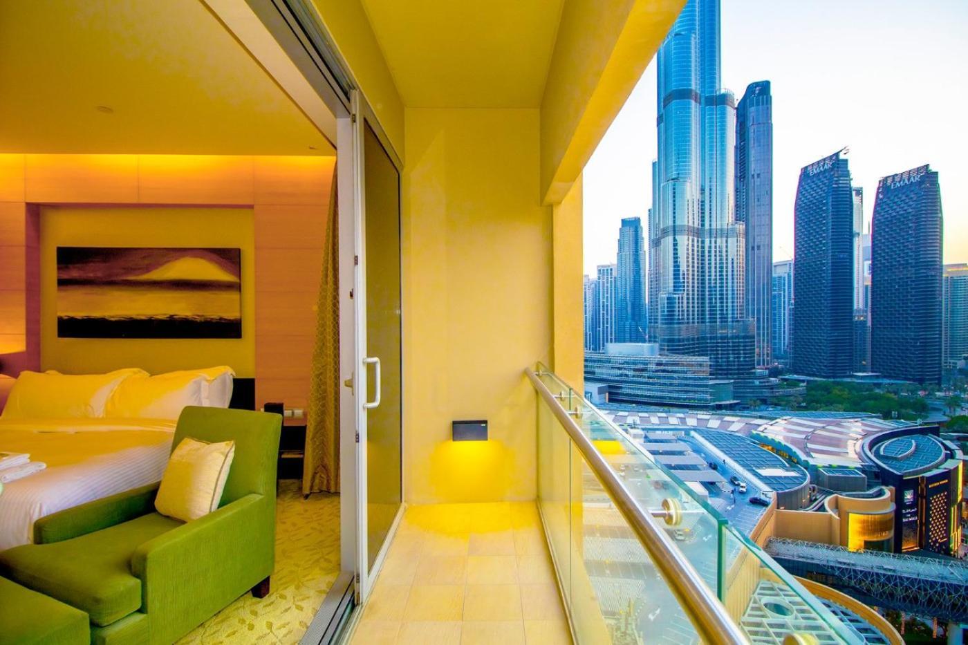 Emaar Fashion Avenue With Burjkhalifa View 24